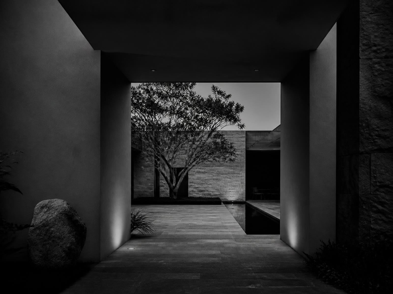 Casa Umbral — Private Residence